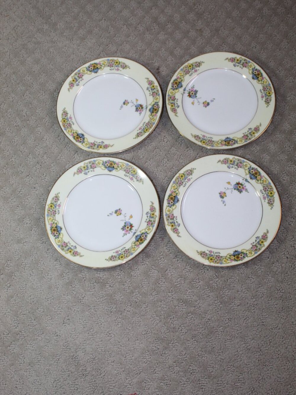 Set of 4 Thomas Bavaria Asturia Gold Trimmed Floral 7 3/4" Salad Plates